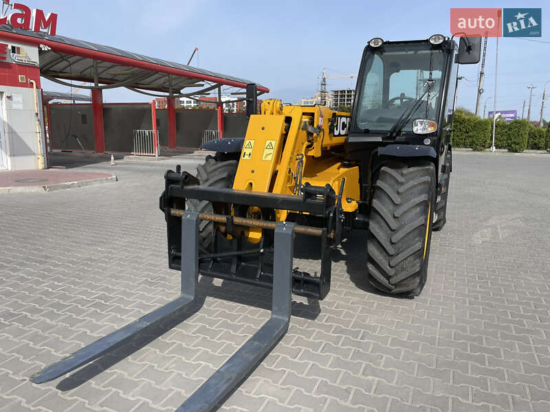Телескопический погрузчик JCB 531-70 2011 в Луцке