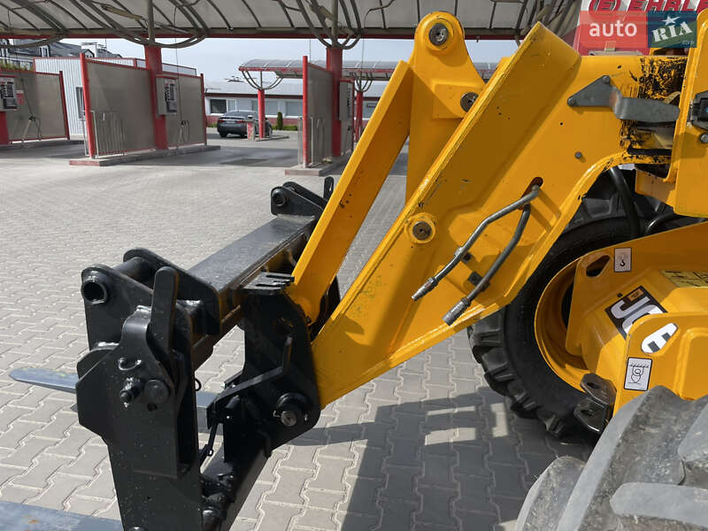 Телескопический погрузчик JCB 531-70 2011 в Луцке