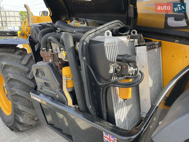 Телескопический погрузчик JCB 531-70 2011 в Луцке