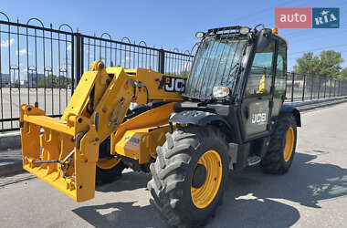 Телескопический погрузчик JCB 531-70 2017 в 