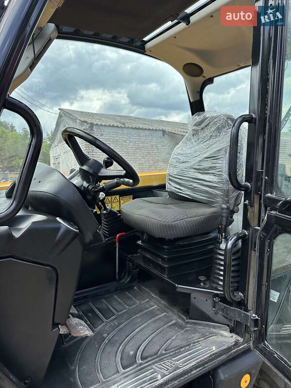 Телескопический погрузчик JCB 531-70 2013 в Ставище