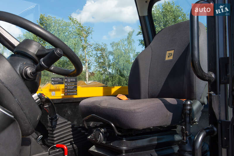 Телескопический погрузчик JCB 531-70 2021 в Житомире