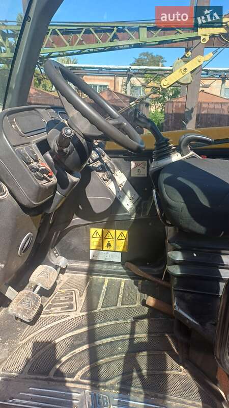 Телескопічні навантажувачі JCB 531-70 2012 в Чернігові