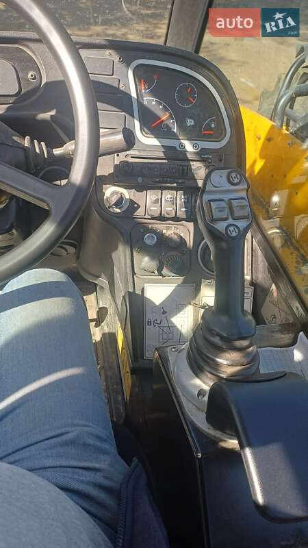 Телескопічні навантажувачі JCB 531-70 2012 в Чернігові