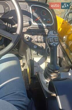 Телескопічні навантажувачі JCB 531-70 2012 в 