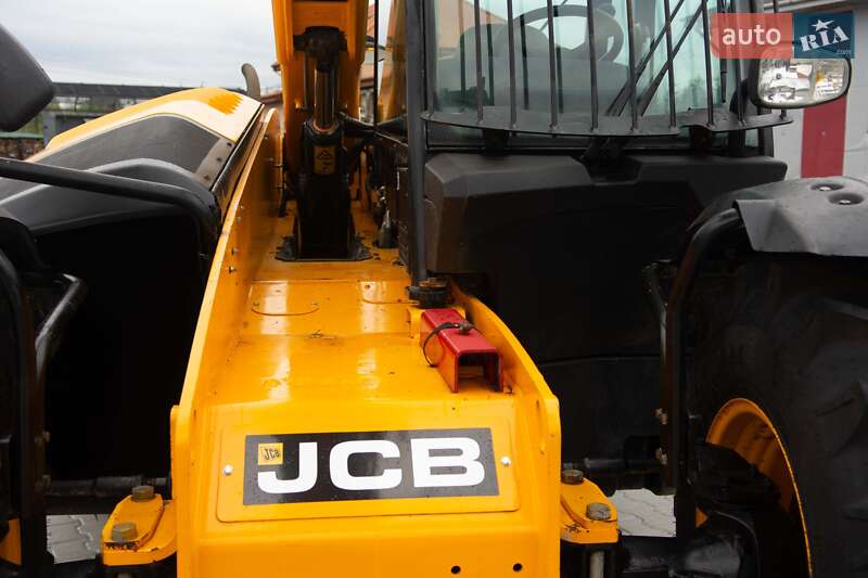 Подъемник телескопический JCB 531-70 2017 в Житомире