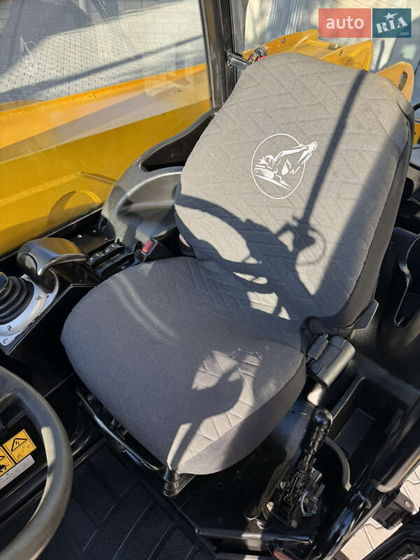 Телескопічні навантажувачі JCB 531-70 2012 в Кам'янець-Подільському