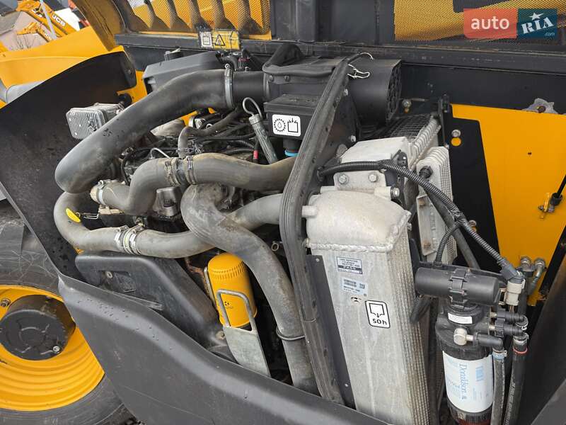 Телескопічні навантажувачі JCB 531-70 2015 в Луцьку