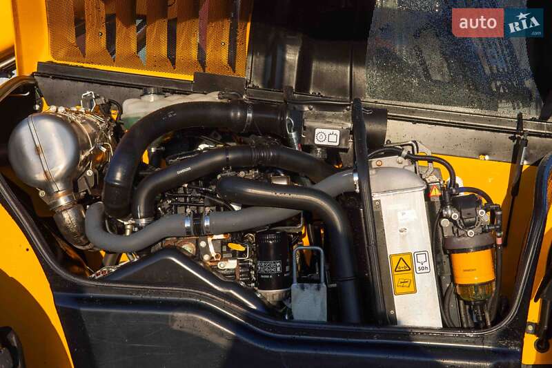 Подъемник телескопический JCB 531-70 2021 в Житомире