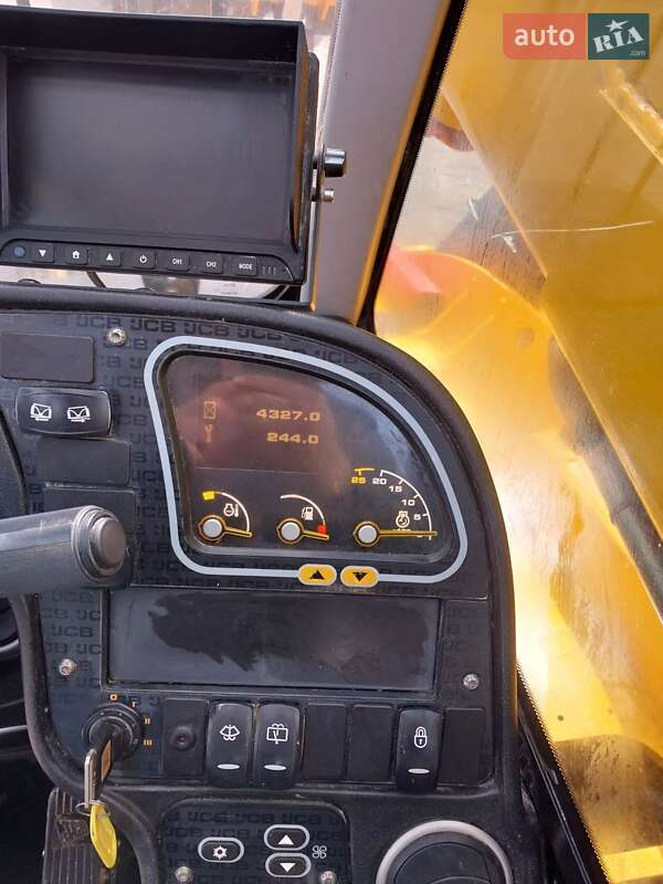 Телескопический погрузчик JCB 533-105 2016 в Черняхове