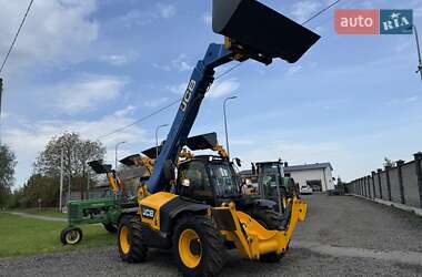 Телескопический погрузчик JCB 533-105 2015 в 