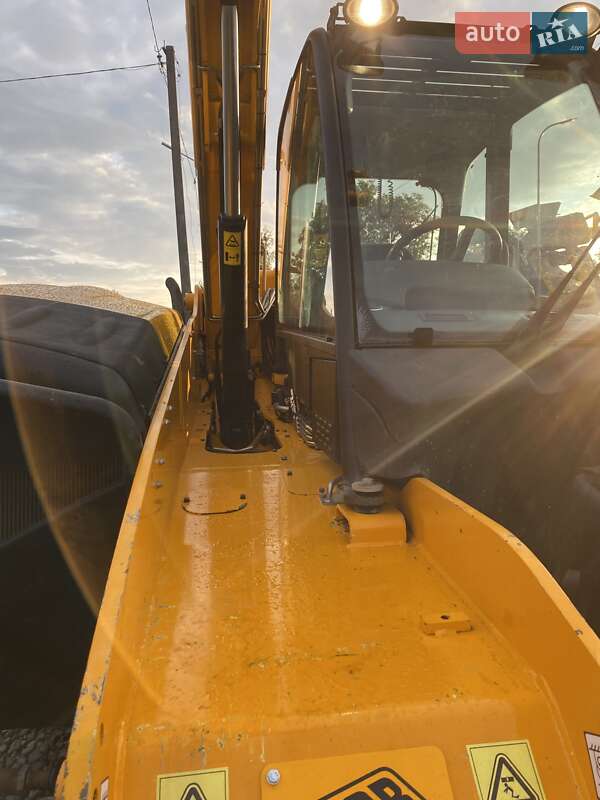 Телескопический погрузчик JCB 533-105 2008 в Луцке