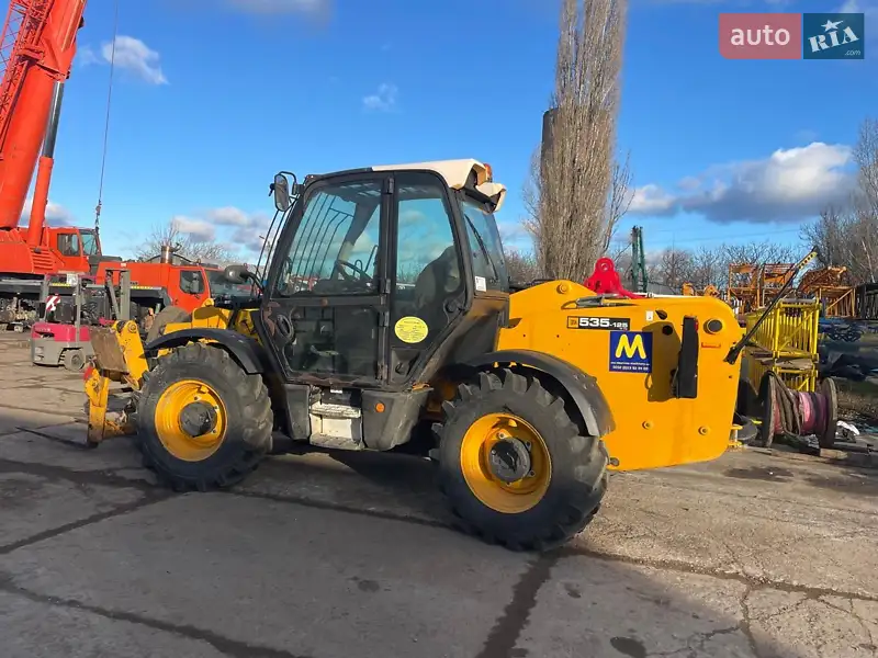 JCB 535-125 2016