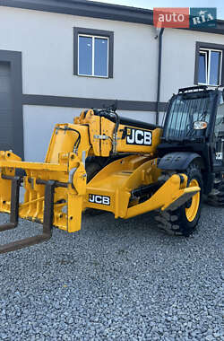Телескопический погрузчик JCB 535-140 2015 в 