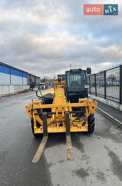 Телескопический погрузчик JCB 535-140 2014 в 