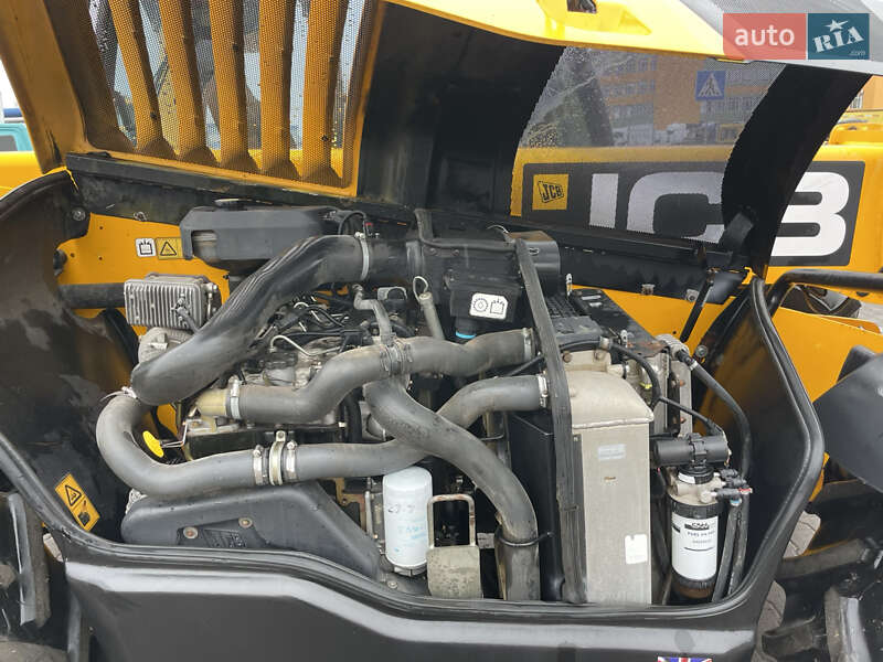 Телескопический погрузчик JCB 536-60 2013 в Луцке