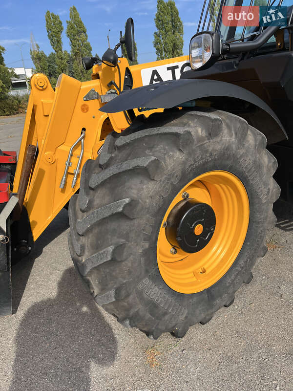 Телескопический погрузчик JCB 536-60 2012 в Черноморске