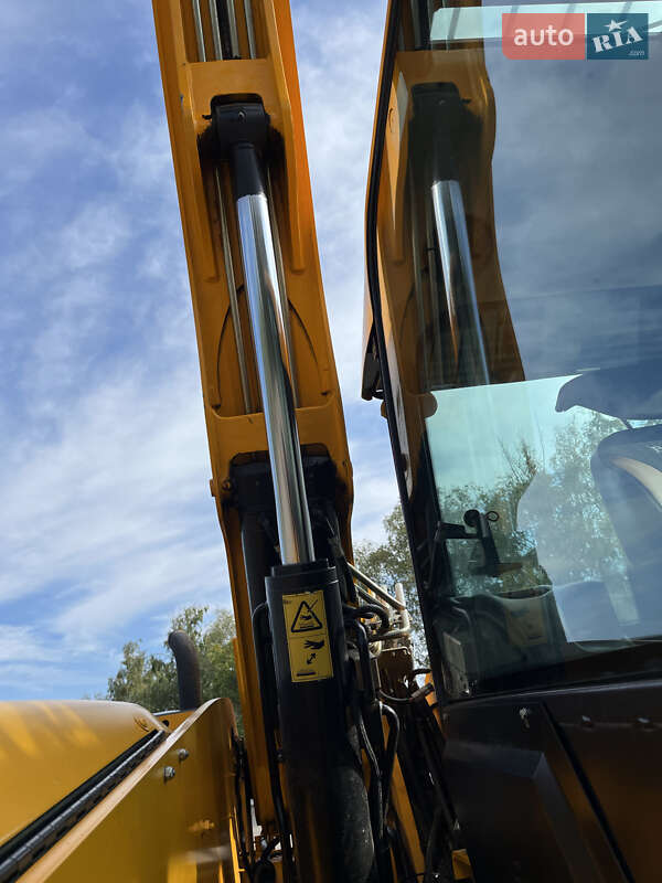 Телескопический погрузчик JCB 536-60 2012 в Черноморске