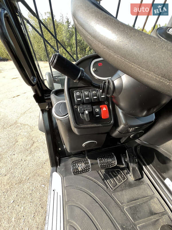 Телескопический погрузчик JCB 536-60 2012 в Черноморске