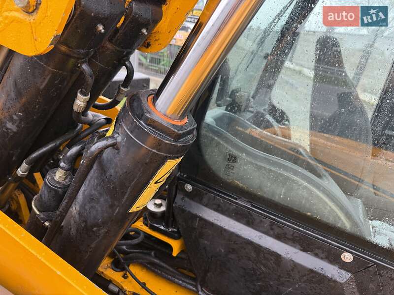 Телескопічні навантажувачі JCB 536-60 2011 в Луцьку