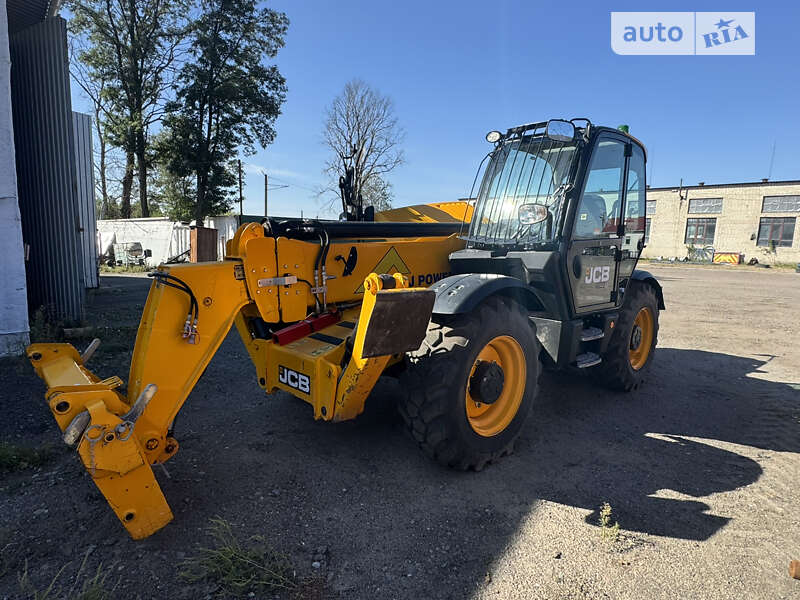 JCB 540-140 2021