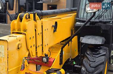 Телескопический погрузчик JCB 540-170 2017 в 