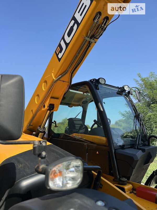 Телескопічні навантажувачі JCB 541-70 2012 в Луцьку