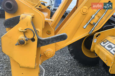 Телескопический погрузчик JCB 541-70 2013 в 