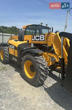 Фронтальный погрузчик JCB 541-70 2011 в Черновцах