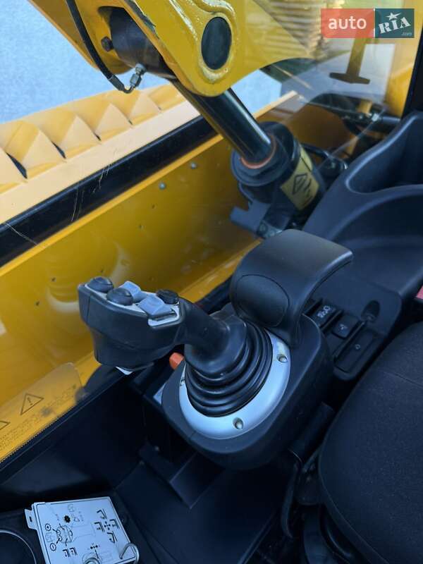 Телескопический погрузчик JCB 541-70 2017 в Луцке фото 5 Телескопический погрузчик JCB 541-70 2017 в Луцке