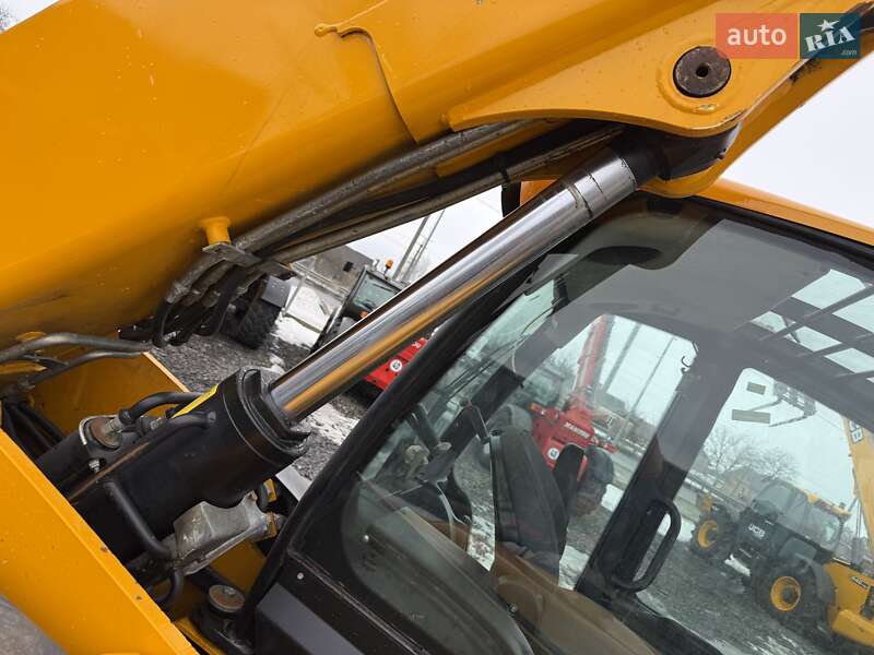 Телескопический погрузчик JCB 541-70 2009 в Луцке