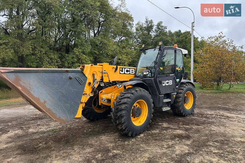 JCB 550-80 2015
