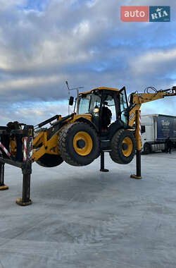 Екскаватор навантажувач JCB 5CX 2017 в Чернівцях