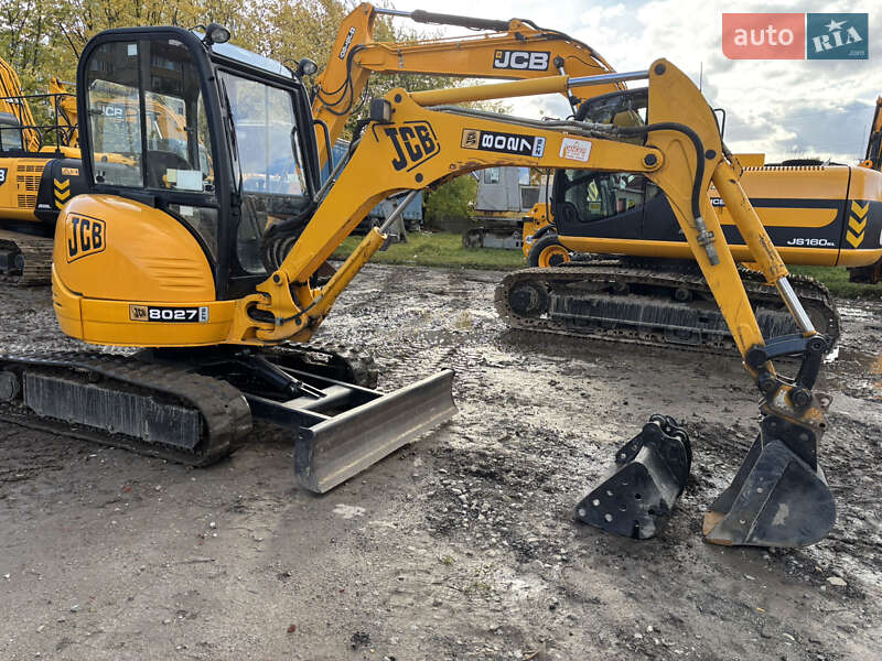 JCB 8027 2005