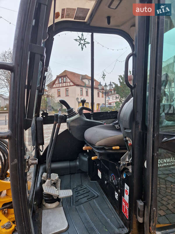 Міні-екскаватор JCB 8030 2010 в Львові