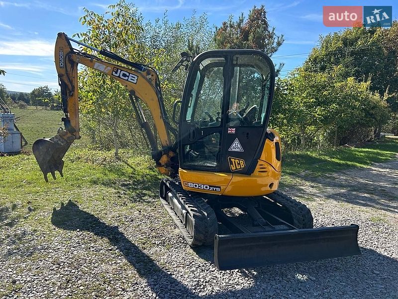 JCB 8030 2017