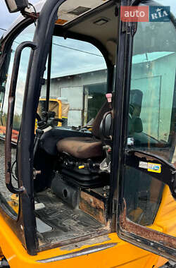 Миниэкскаватор JCB 8065 2010 в 