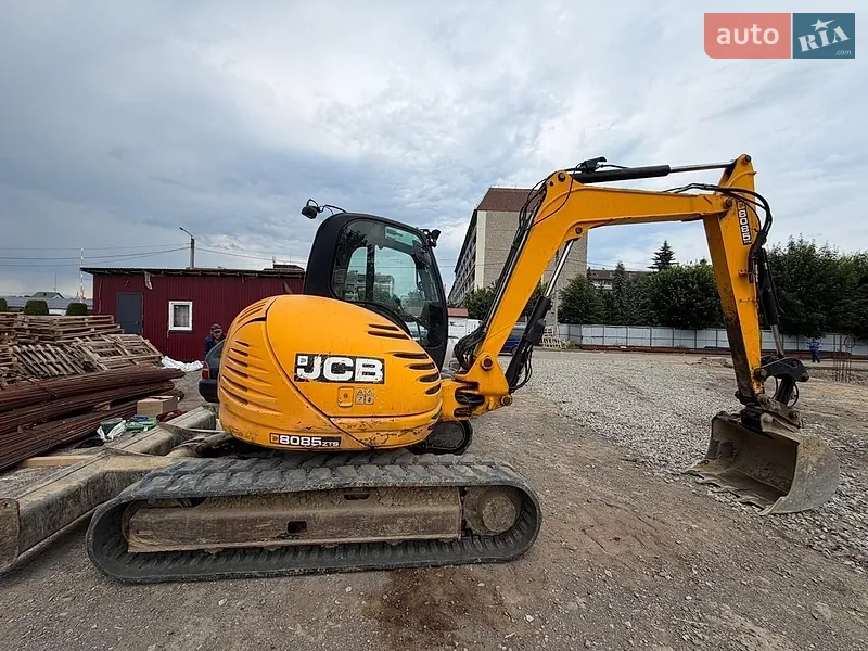 JCB 8085 2012