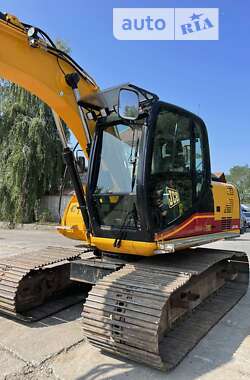 Гусеничный экскаватор JCB JS 130 2013 в 