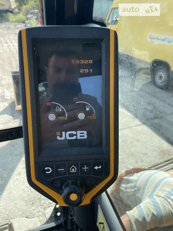 Гусеничний екскаватор JCB JS 130 2013 в Києві