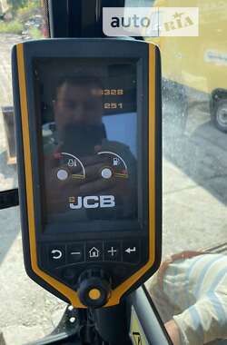 Гусеничный экскаватор JCB JS 130 2013 в 