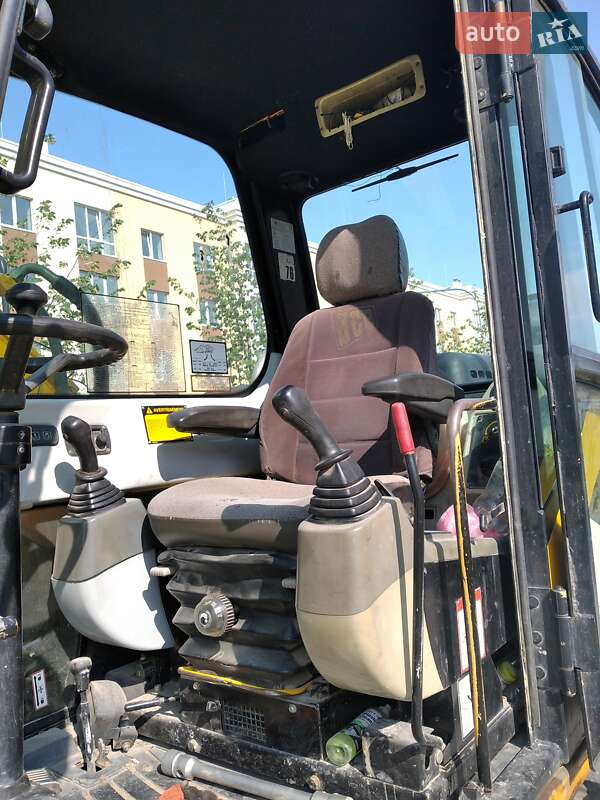 Колесный экскаватор JCB JS 130 2005 в Броварах