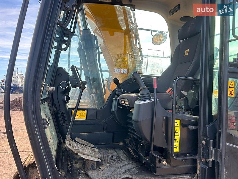 Экскаватор погрузчик JCB JS 130 2018 в Костополе