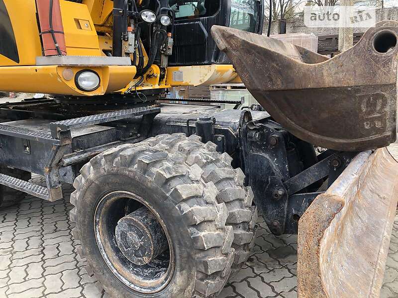 Колісний екскаватор JCB JS 145 2011 в Калуші
