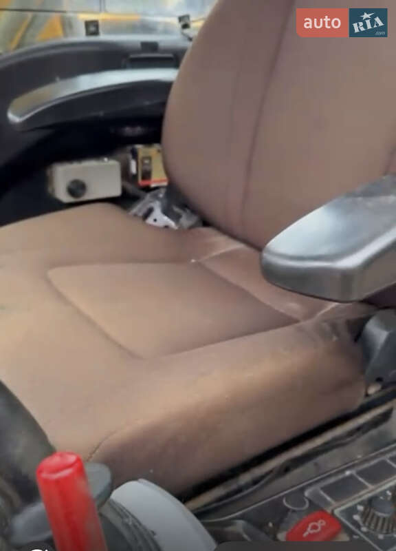 Гусеничный экскаватор JCB JS 145 2012 в Косове фото 5 Гусеничный экскаватор JCB JS 145 2012 в Косове