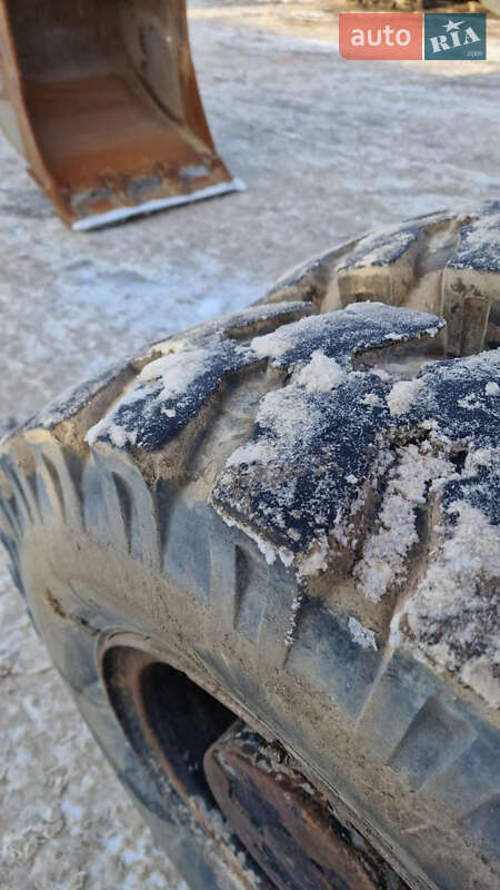 Колісний екскаватор JCB JS 145 2010 в Львові