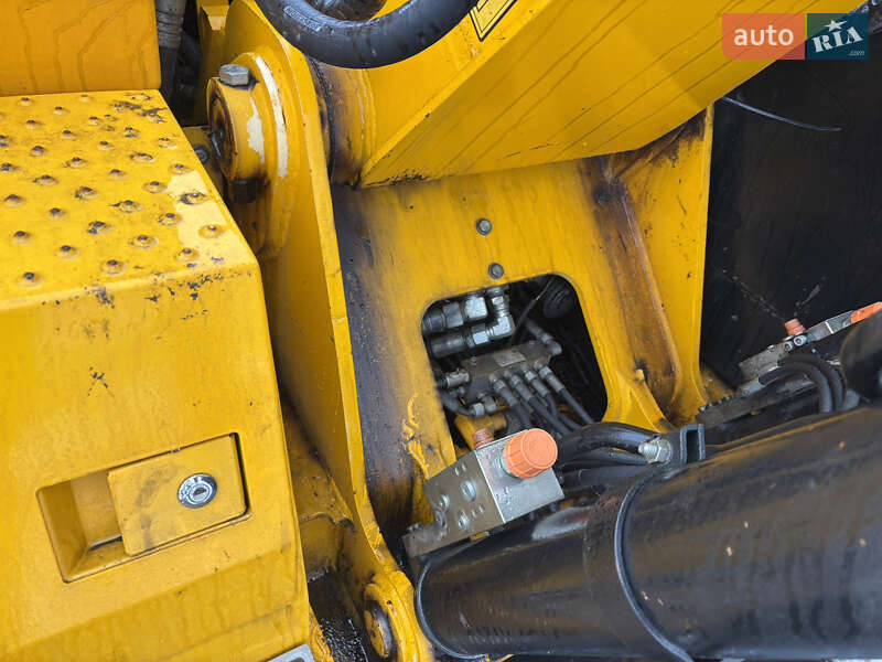 Колесный экскаватор JCB JS 145 2011 в Львове