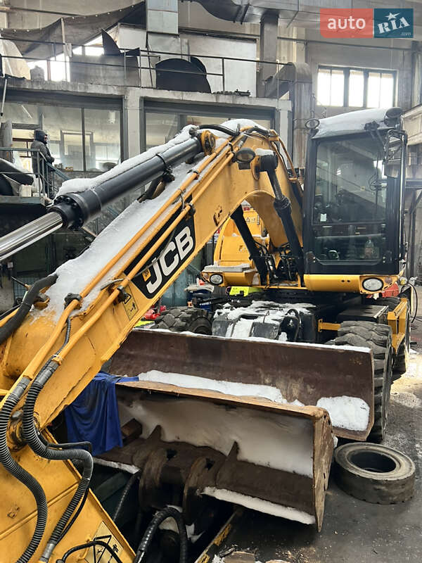 JCB JS 145 2013