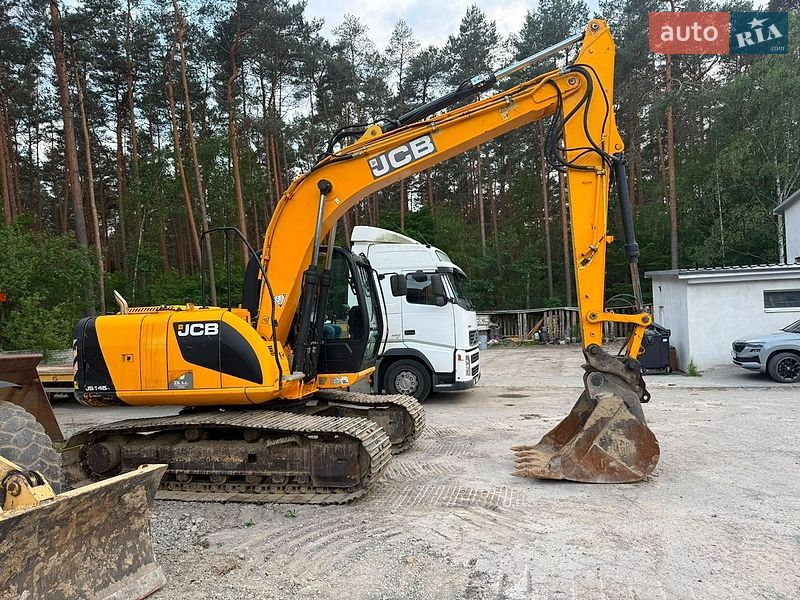 Гусеничный экскаватор JCB JS 145 2012 в Львове