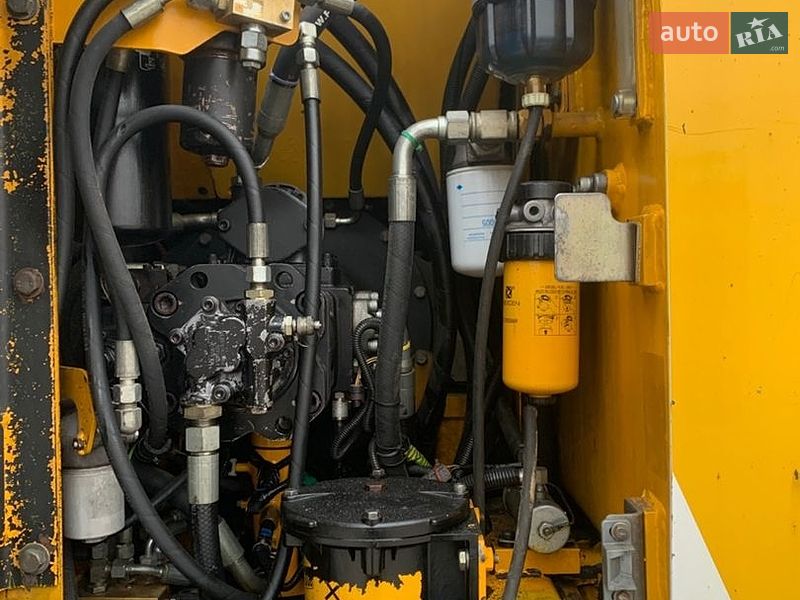 Экскаватор погрузчик JCB JS 145 2009 в Киеве